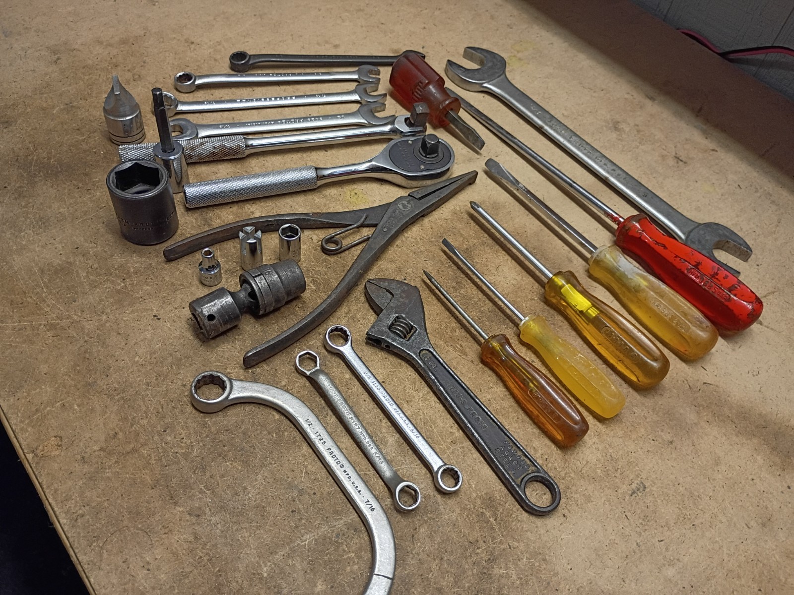 MIX LOT OF 25 PROTO TOOLS.