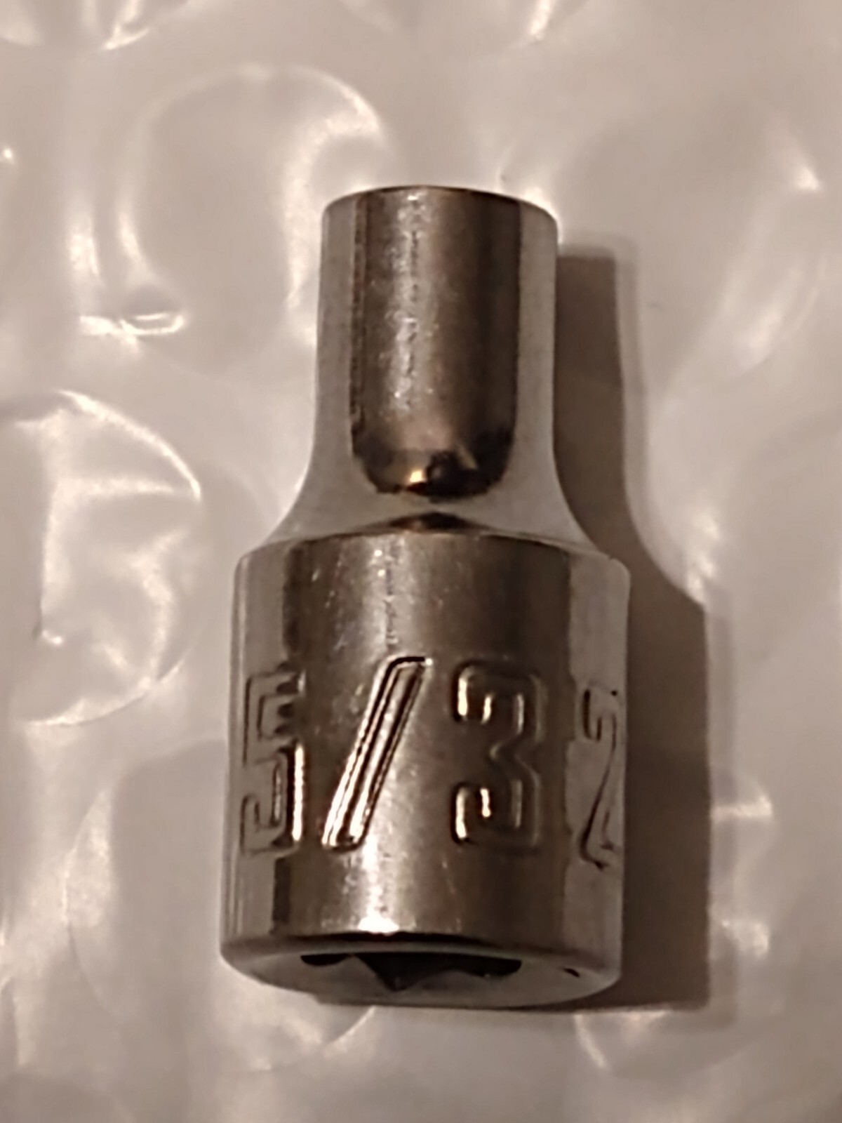 CRAFTSMAN TOOLS CMMT43481, 1/4″ DRIVE, 5/32″ SOCKET, SHALLOW, 6 POINT.