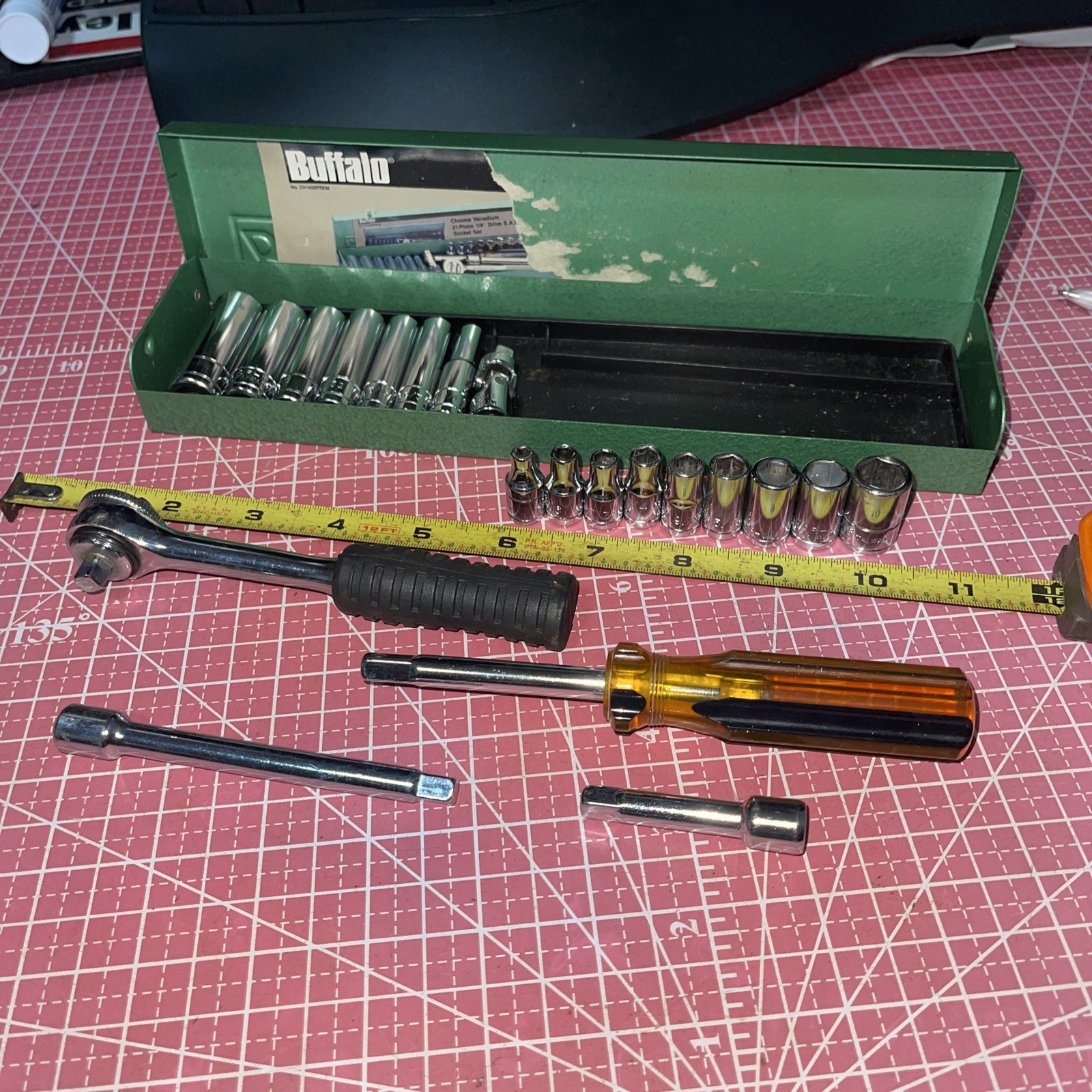 Buffalo 21 Piece 1/4 Drive SAE 6 Point Deep & Standard Socket Set Vintage Case