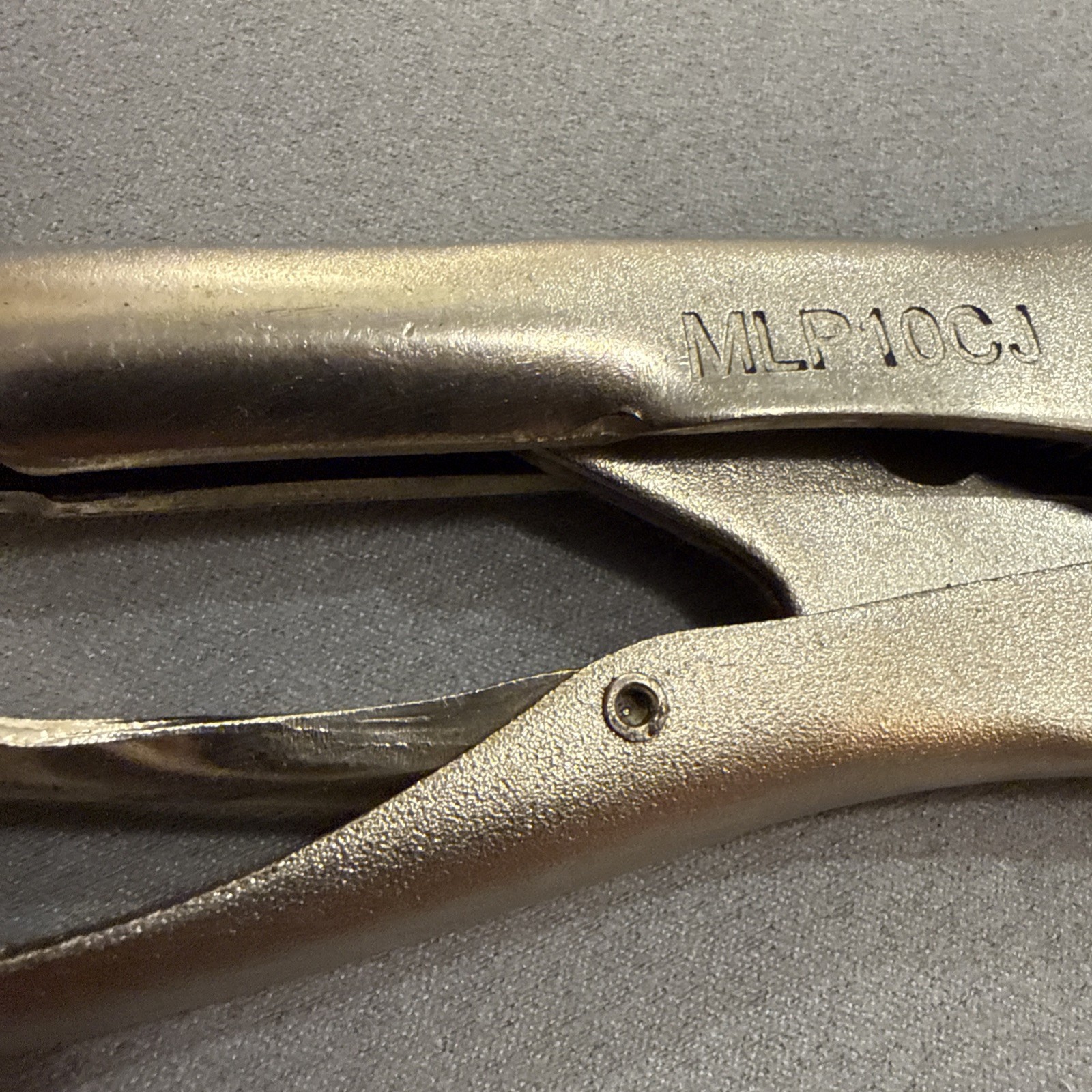 Mac Tools 8-7/8″ Long Curved Jaw Locking Pliers MLP10CJ
