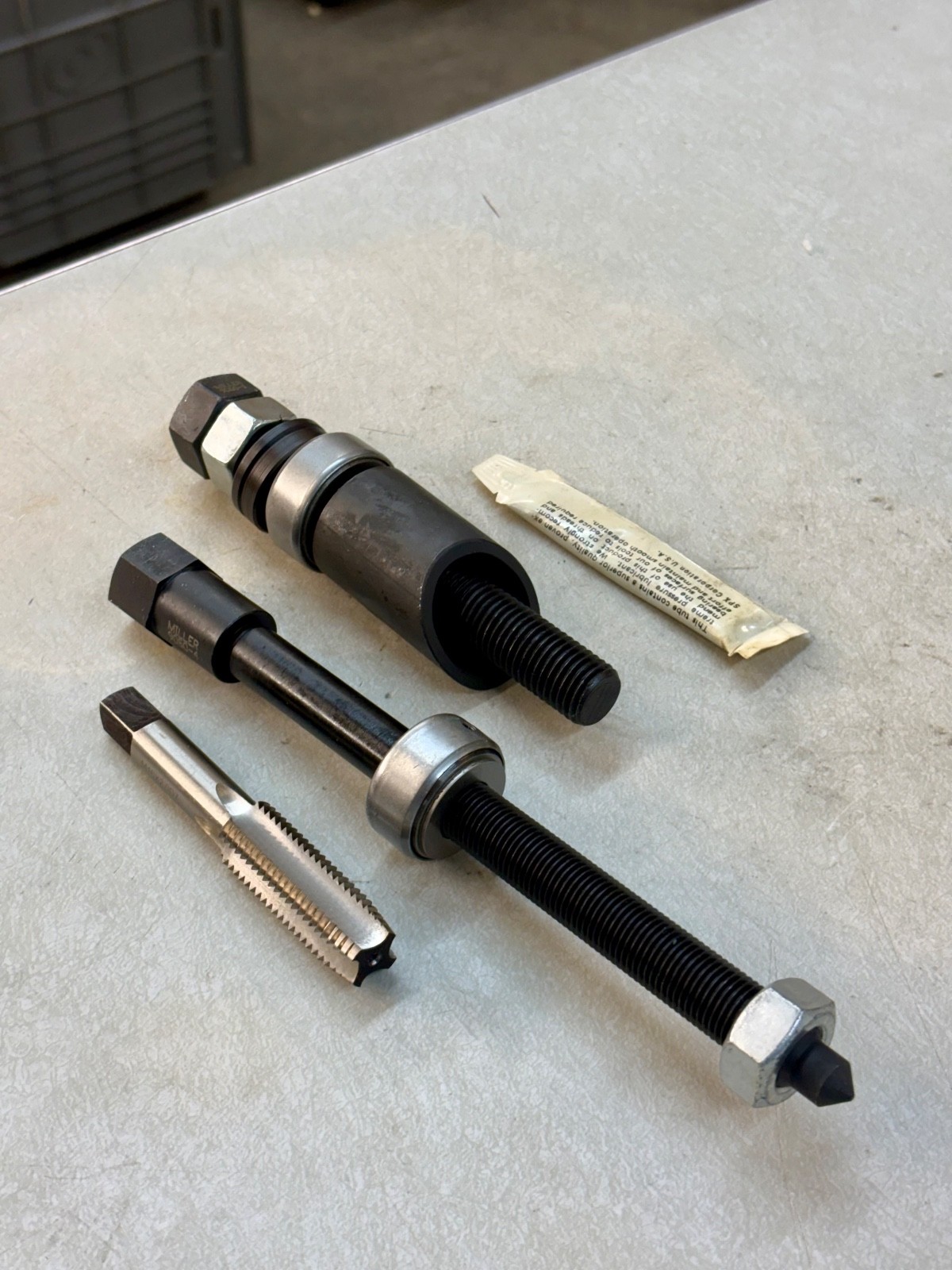 MILLER 9050A SLEEVE REMOVER/INSTALLER & FORCING SCREW SET —— NEW OLD STOCK!