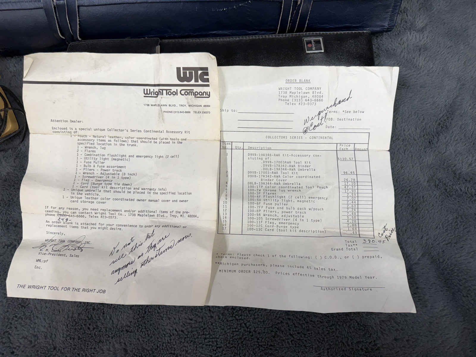 1979 Lincoln Continental Mark V Collector Series Tool Kit Keys Umbrella Garage