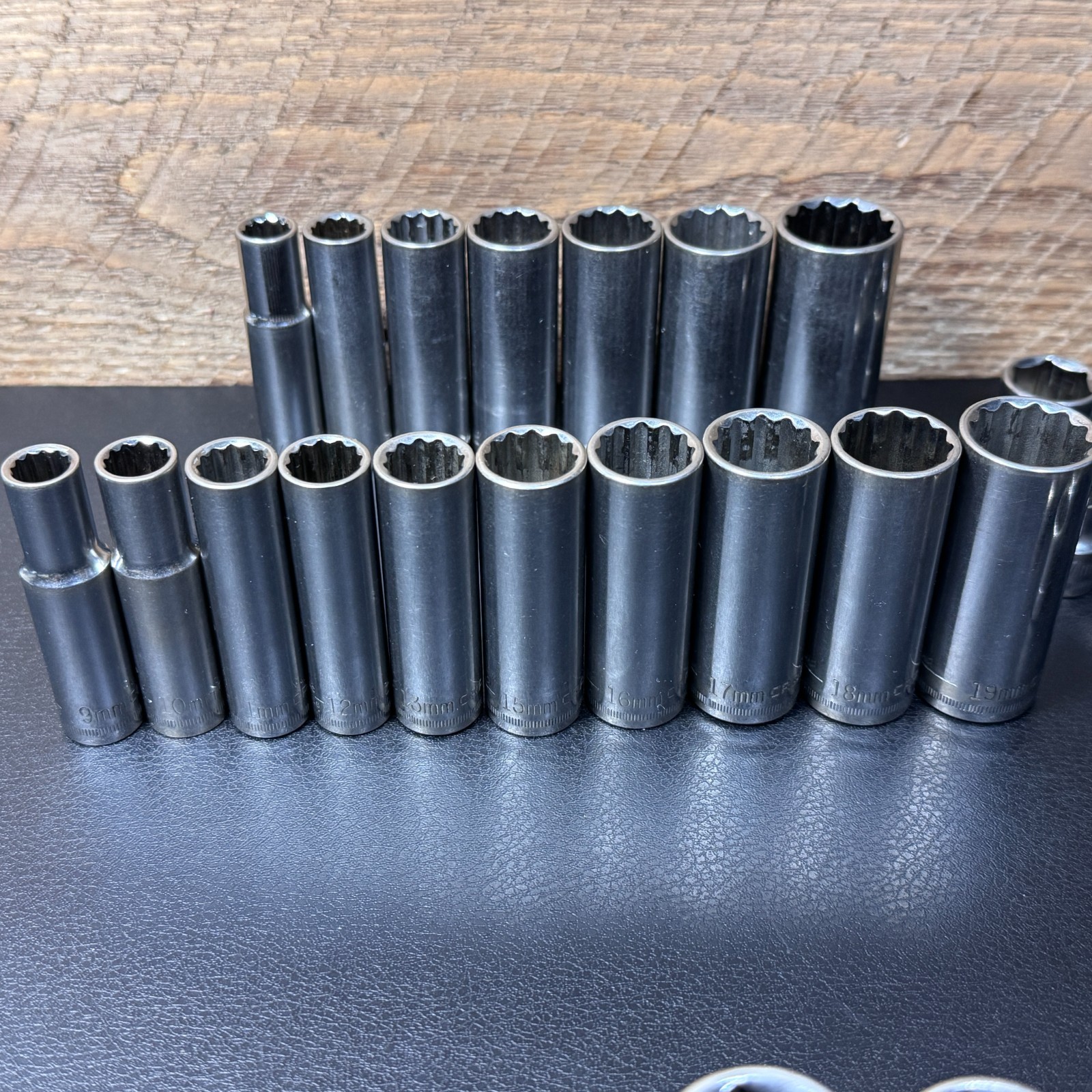 Craftsman S-AC 3/8 Drive Metric & SAE Socket Set STD Deep w/ Ratchet 44808 —81pc
