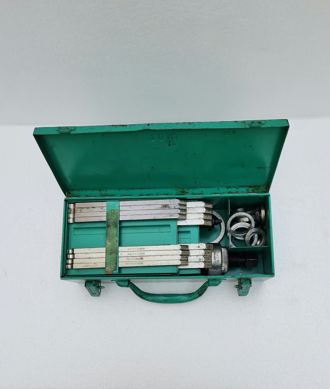 KUKKO 70A INTERNAL BEARING PULLER/DEEP GROVE BALL BEARING EXTRACTOR SET