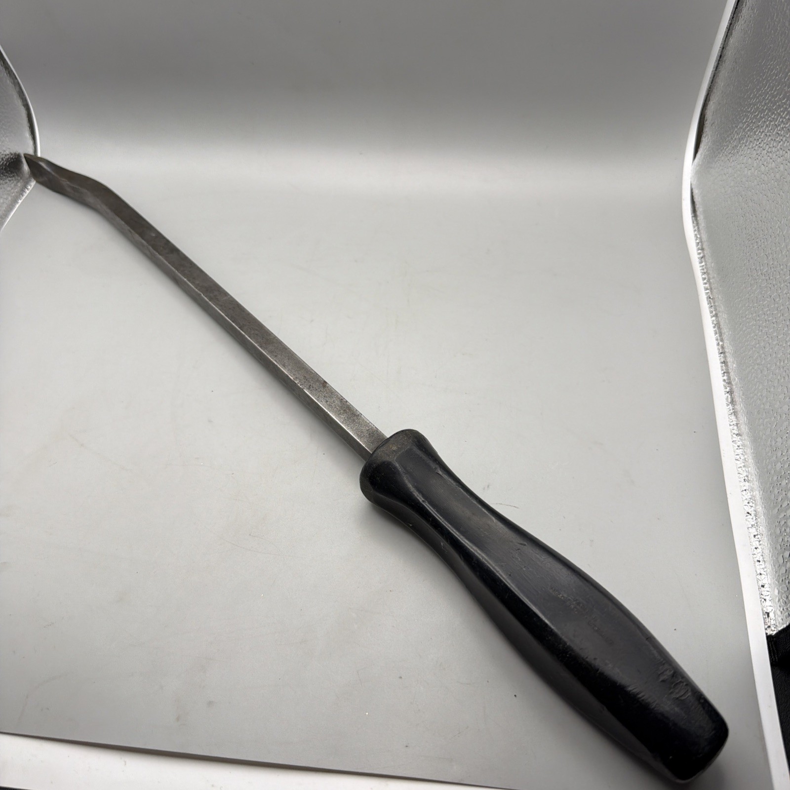 Snap On Tools SPB18 Black 18″ Pry Bar Hard Handle Made in USA