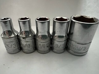 Vintage – Great Neck 1/4″ Drive 6pt Standard and Metric Shallow Sockets
