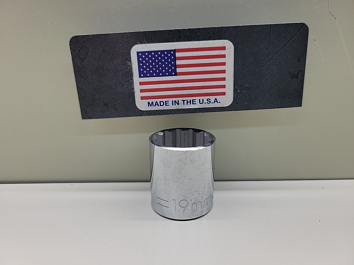 19mm Socket 3/8″ Drive 12 Point Standard For: Homeowner Craftsman Mechanics USA