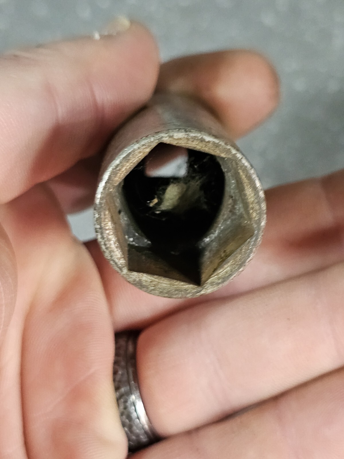 BLACKHAWK HW-1526, 13/16in. 3/8 Drive 6pt Deep SAE Socket, USA T2