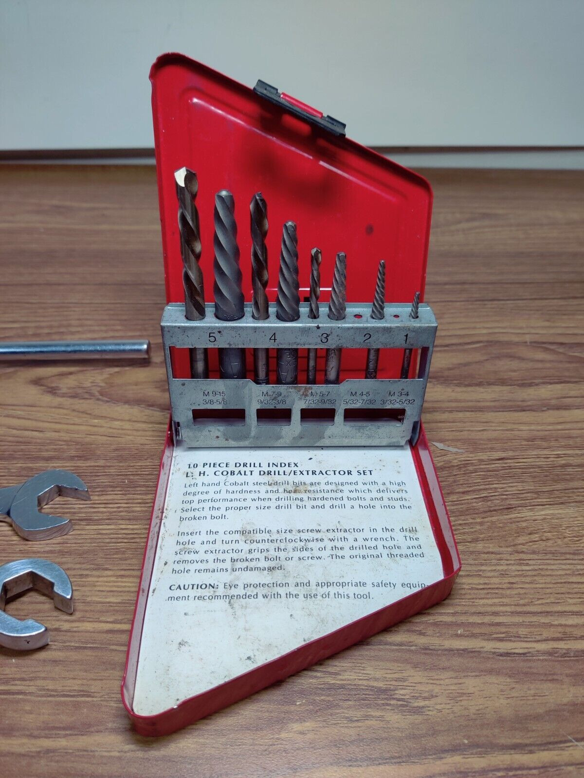 130397 Mac Tools Mixed Lot Wrenches, Swivels, Screw Extractor Set Pre Owned