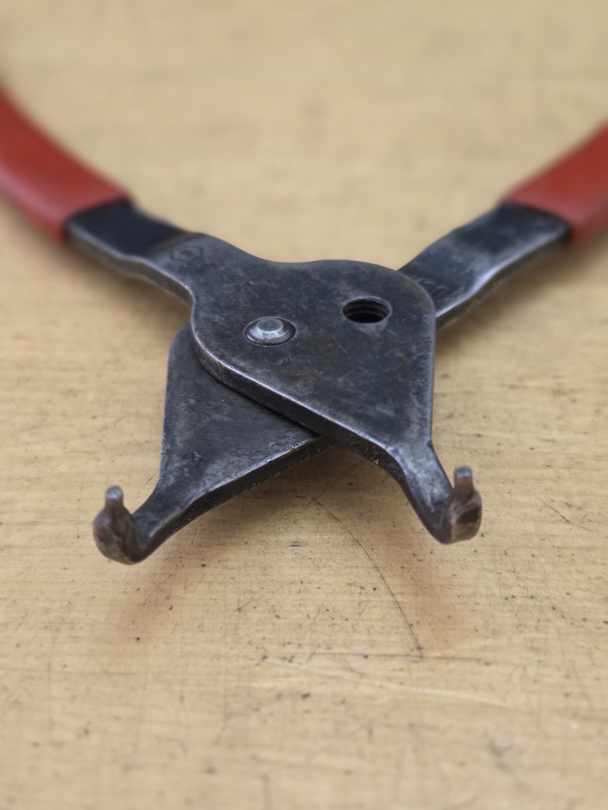 Blue Point Tools PR349A – 7-1/2″ Long 90° Fixed Tip Convertible Snap Ring Pliers