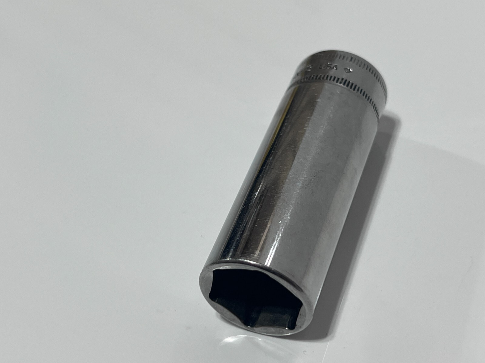 Snap-On Tools USA SFSM18 Metric 18mm Deep Chrome Socket – 3/8″ Drive – 6 Point