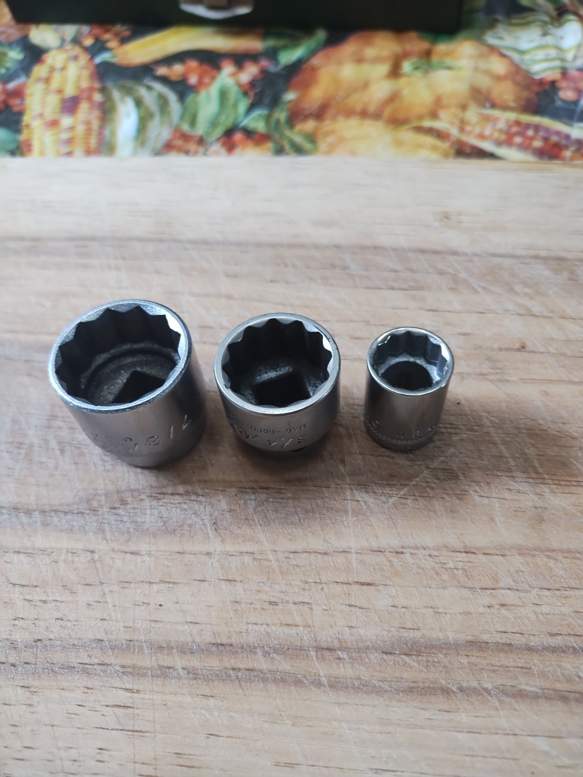 Two Mac Tools, 1 Easco, 3/8″ Drive, 12 Point Shallow Sockets. 7/8″, 3/4″, 1/2″