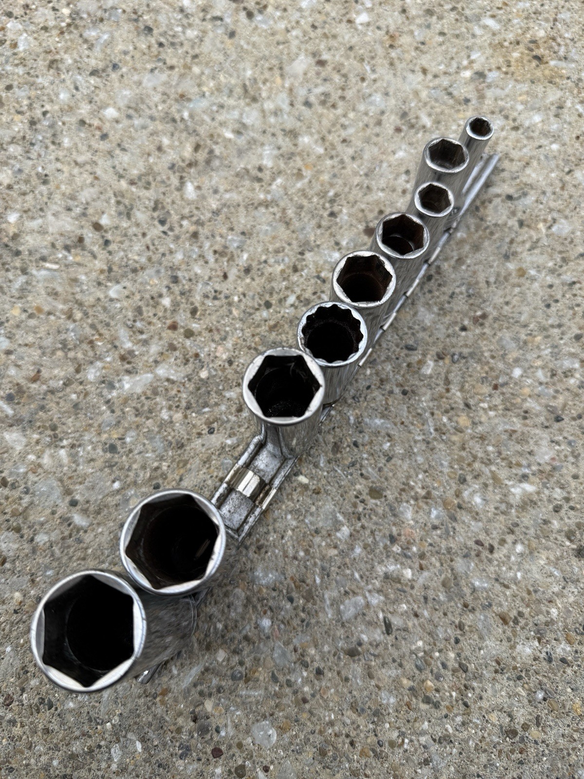 Snap-on Tools 9-Piece 3/8″ Drive SAE Deep 6 Point Socket Set 1/4″ To 7/8″ -READ