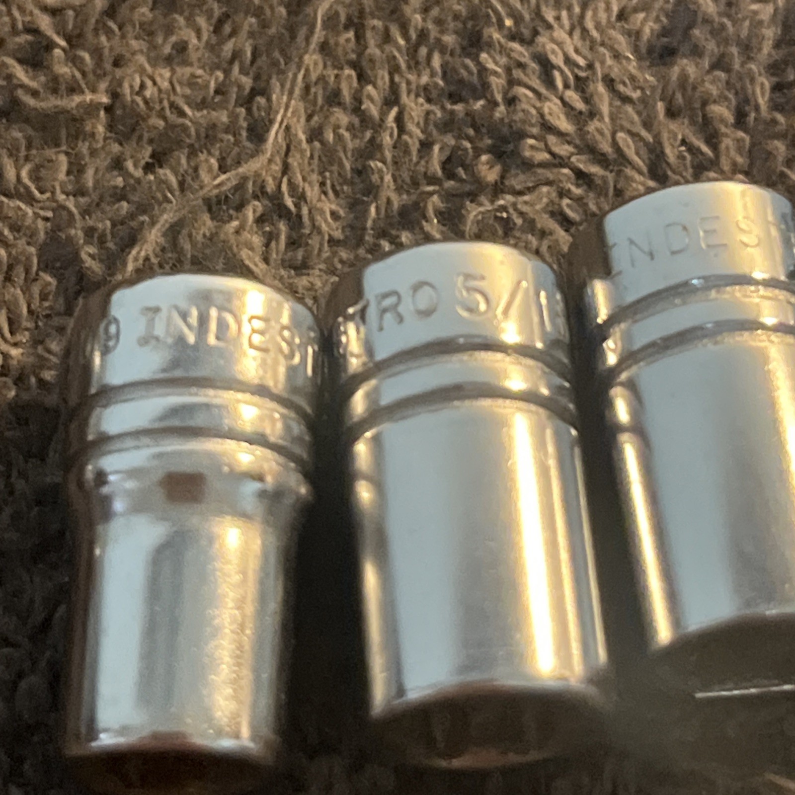 Vtg Indestro 20 Pc 1/4″ & 3/8″ Drive Socket Set No. N6330