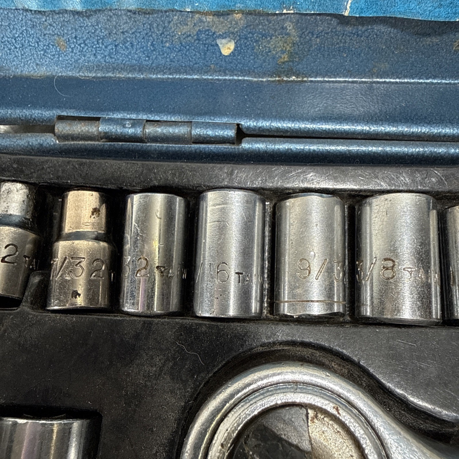 Vintage Blue Metal Case Combination Ratchet Socket Set 19 SAE 13 Metric *Read*