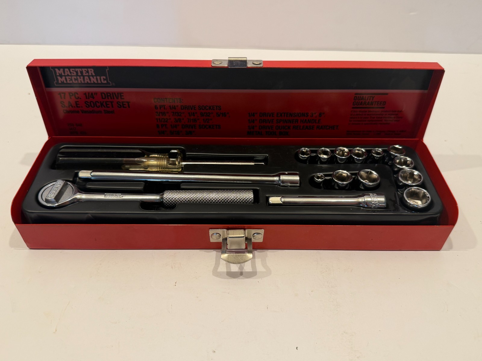 Master Mechanic 17 Pc 1/4” Drive SAE Socket Set Chrome Vanadium Metal Case