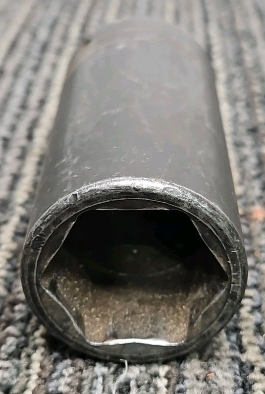 Snap-On Tools SIMM300 30mm 1/2″ Drive 6 Point Metric Deep Impact Socket
