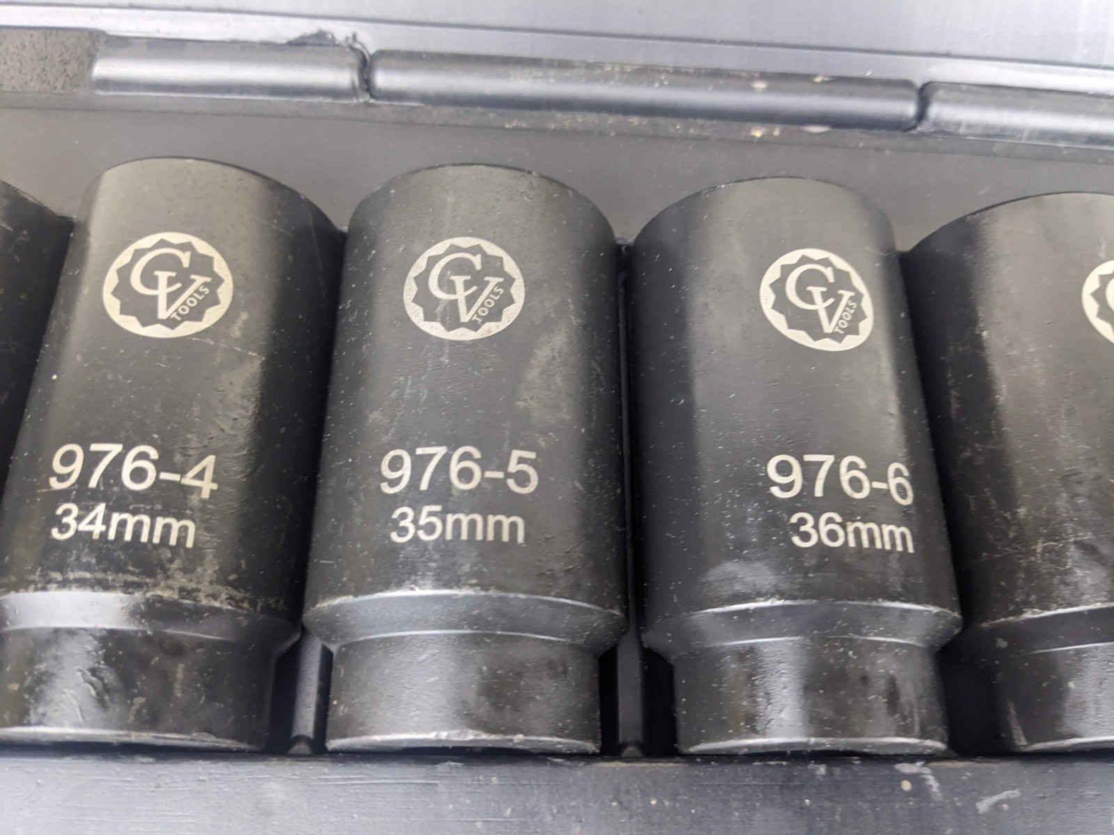 #bm646 CAL VAN TOOLS 976 12-POINT METRIC IMPACT AXLE NUT SOCKET SET