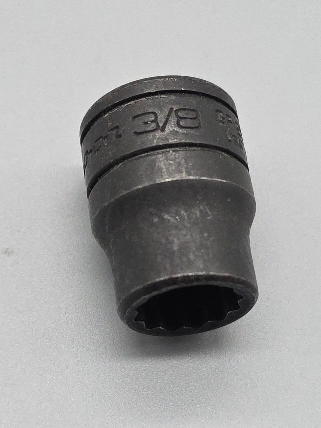 Snap-on Tools 3/8″ 12 Pt Shallow Industrial Non Impact Socket 3/8″ Drive GF121