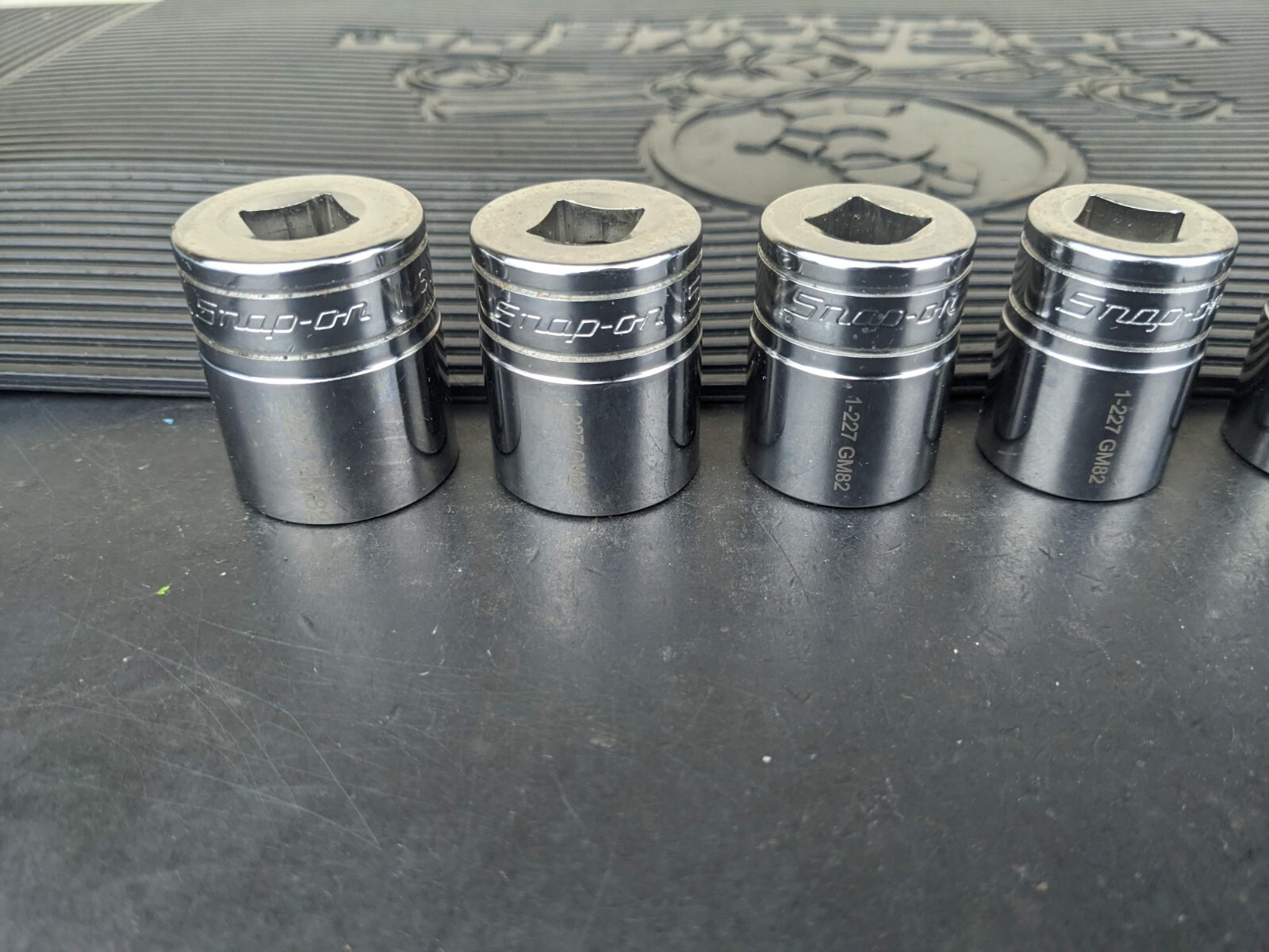 #av827 Snap-On Set 1/2″ Drive Socket Set 9/16″ to 1” SAE SW Series 12 Point