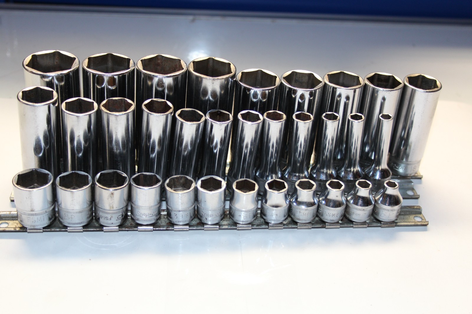 SNAP-ON TOOLS 3/8″ DRIVE 6-POINT METRIC DEEP/SHALOW SOCKET SET 26MM-6MM 33pc USA