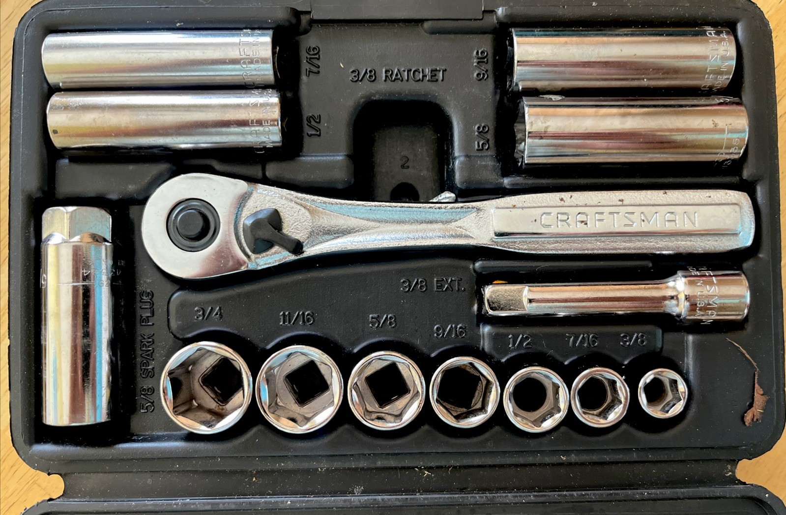 CRAFTSMAN 3/8” Drive 6 Point 34810 14 Pc Socket Wrench Set With Case Complete