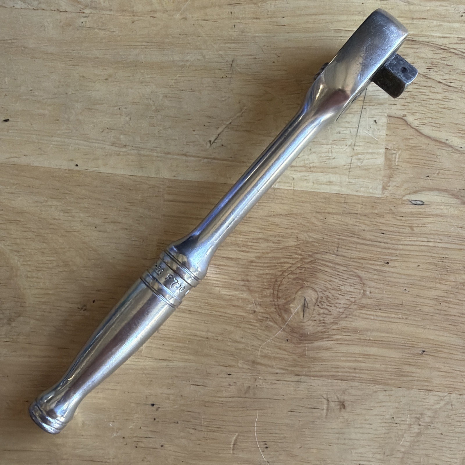 Snap On Tools 7-3/8″ Long Ratchet 3/8″ Drive F720 Vtg Made in USA READ!
