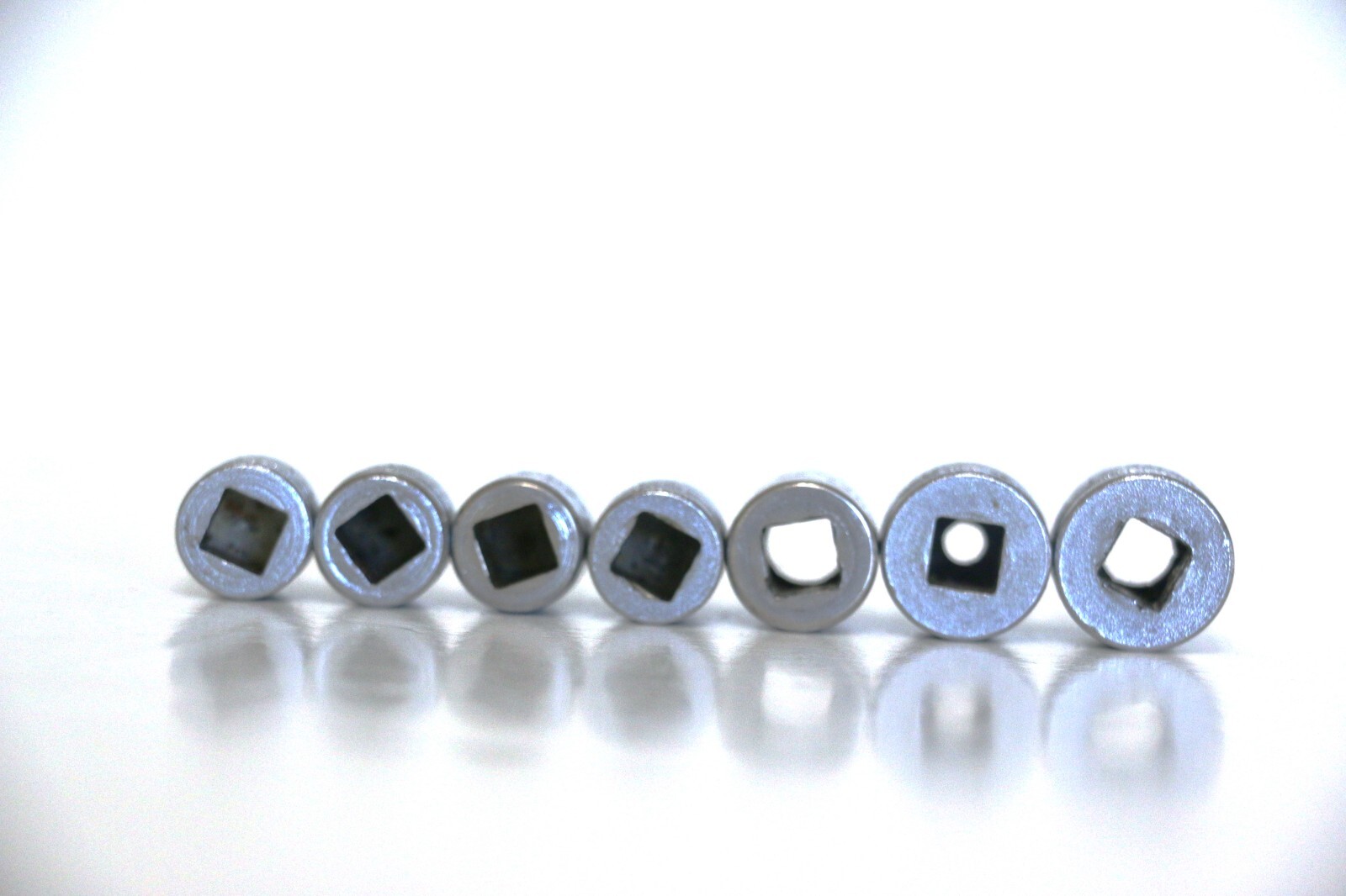 7 SK 1/4” DRIVE SOCKETS – 3/16”, 7/32”, 9/32” 1/4” 3/8” 5/16” & 7/16”