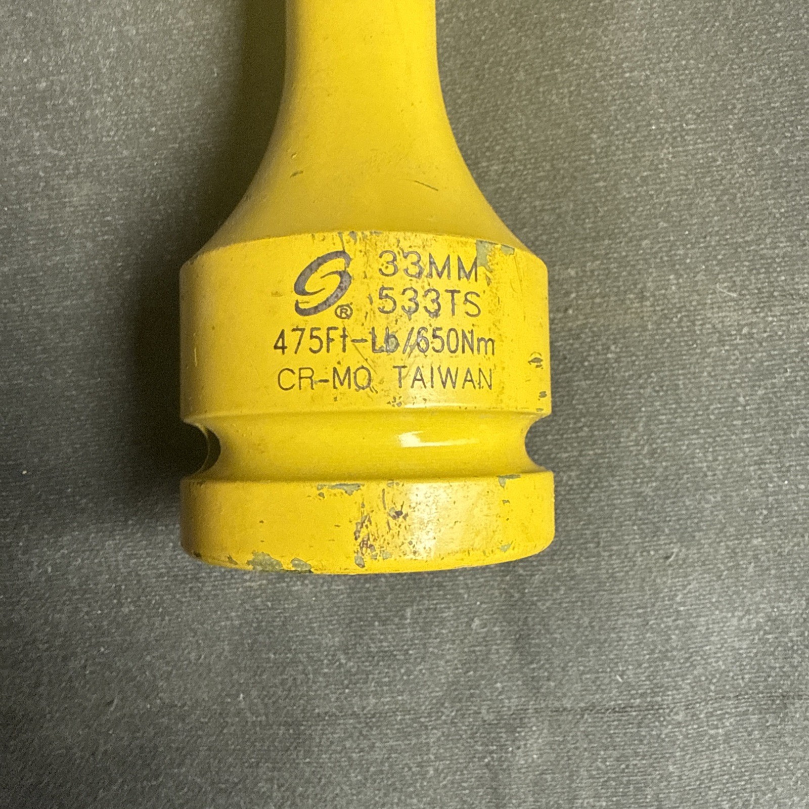 Sunex Tools 533TS 1 inch Drive 33mm 475 Ft/Lbs Torque Truck Socket Yellow