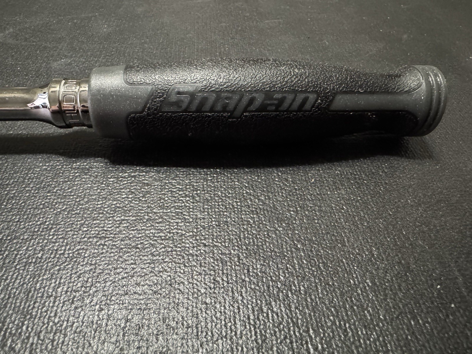 NEW 3/8 Snapon Dark Titanium 100 Tooth Straight Ratchet (Cynergy) Hard Handle