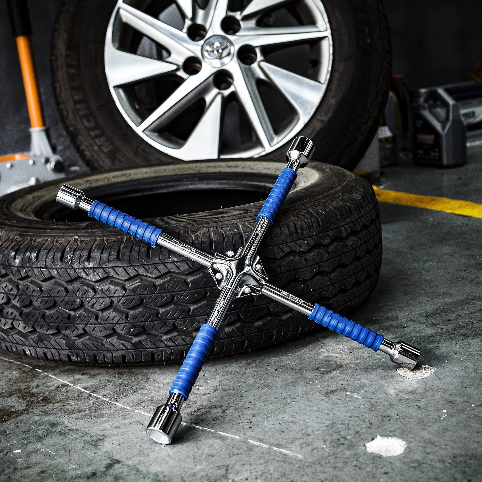 16 Inch Universal Heavy Duty Lug Wrench Non Slip 4 Way Tire Iron Wrench