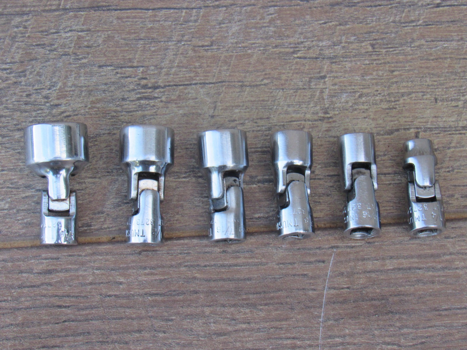 SNAP ON 106TMUS 1/4″ DRIVE 6 PT 6 PC SAE UNIVERSAL SWIVEL SOCKET SET UNDERLINE