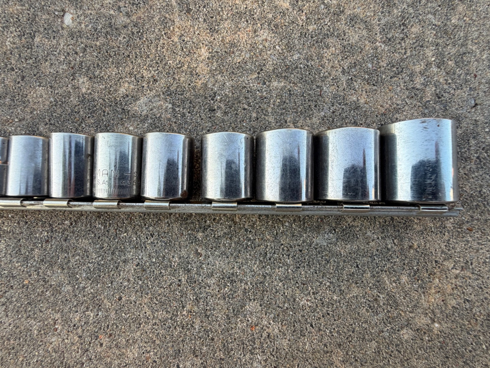 Craftsman 6-19mm 13pc 6pt 3/8” Dr Easy Read Socket Set w/rail USA (Read)