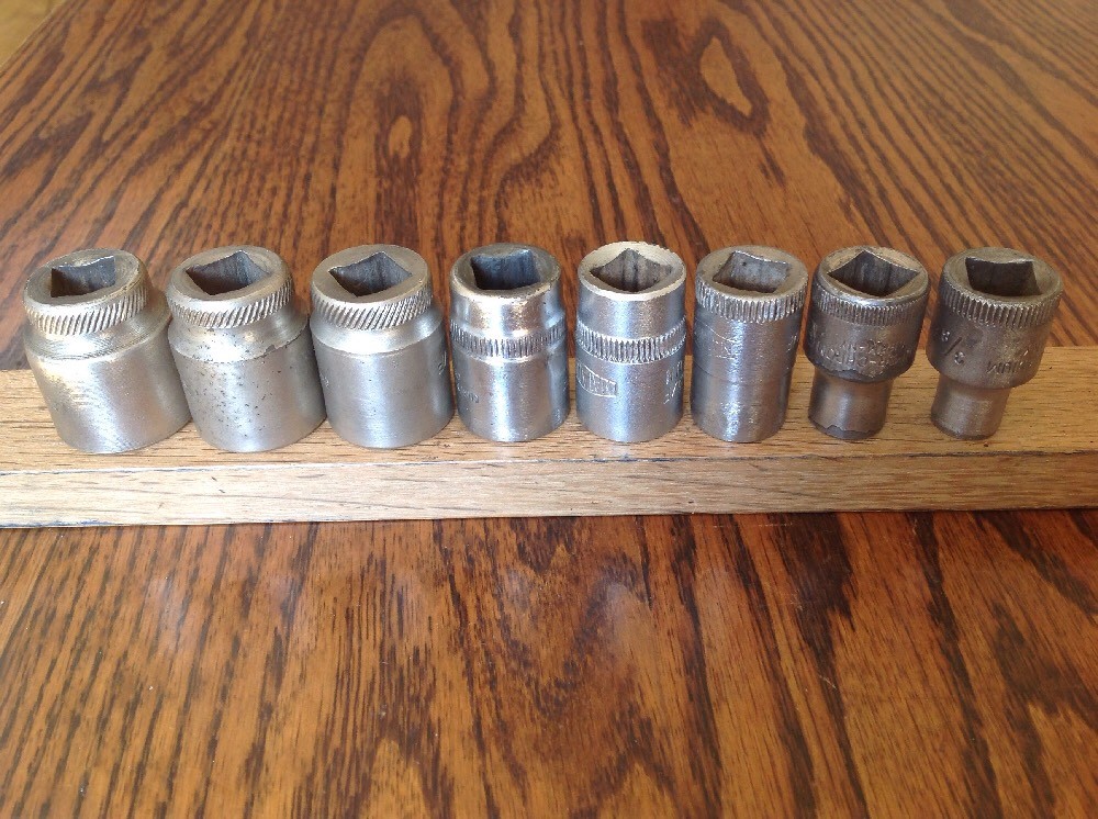 8 Vintage Matador Sockets 15/16″ To 3/8″ AF With 1/2″ Drive.