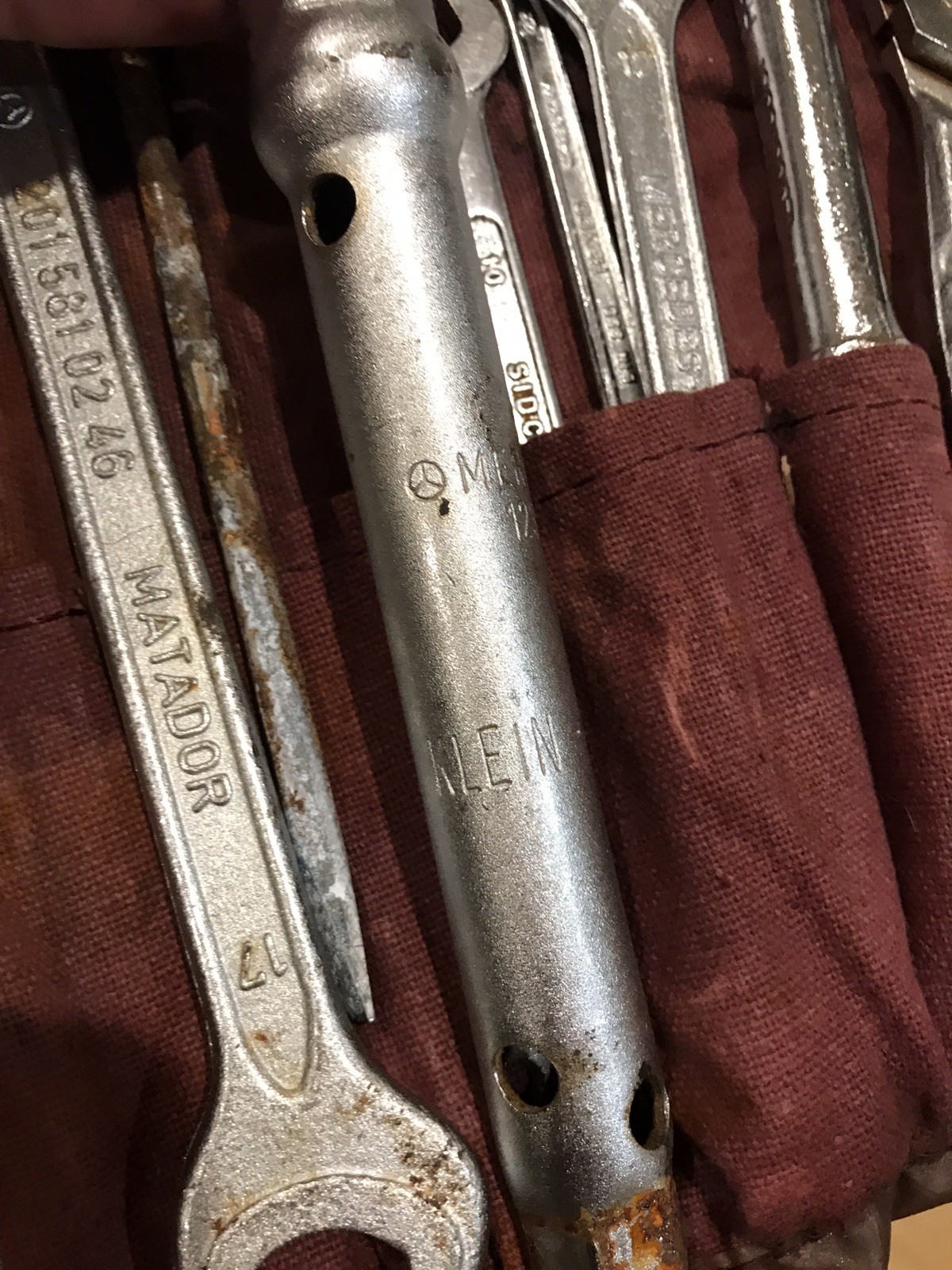 Mercedes-Benz W113 R107 350SL 380SL 450SL 560SL 11 Piece Tool Kit Roll