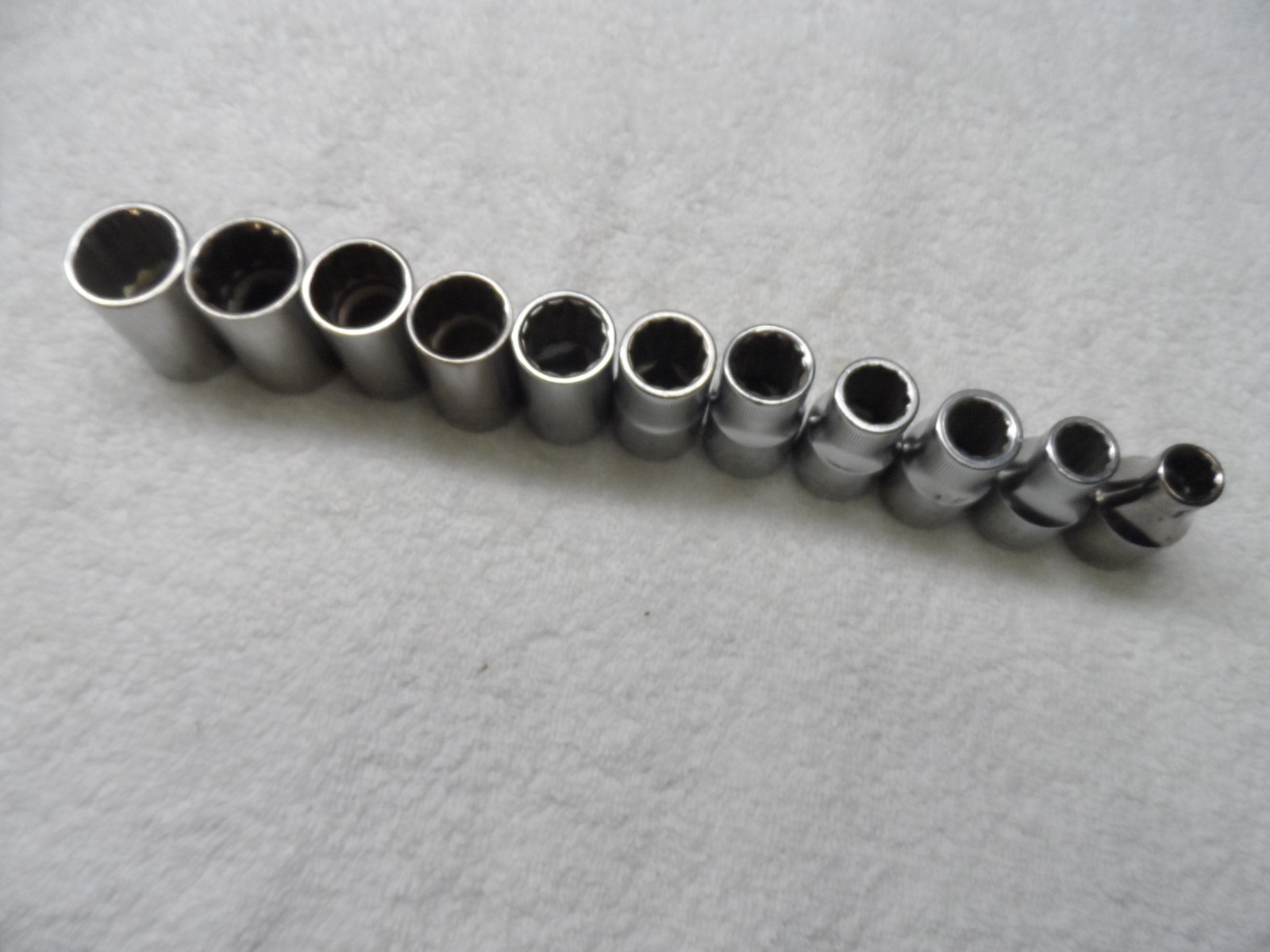 Craftsman 1/2″ Drive MM Socket Set, made USA, 12pt – 11 pcs (9 – 19mm)