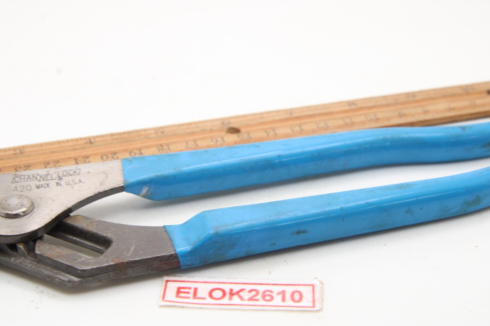 Channellock 420 Tongue & Groove 9″ Long Blue Rubber Grip Pliers USA