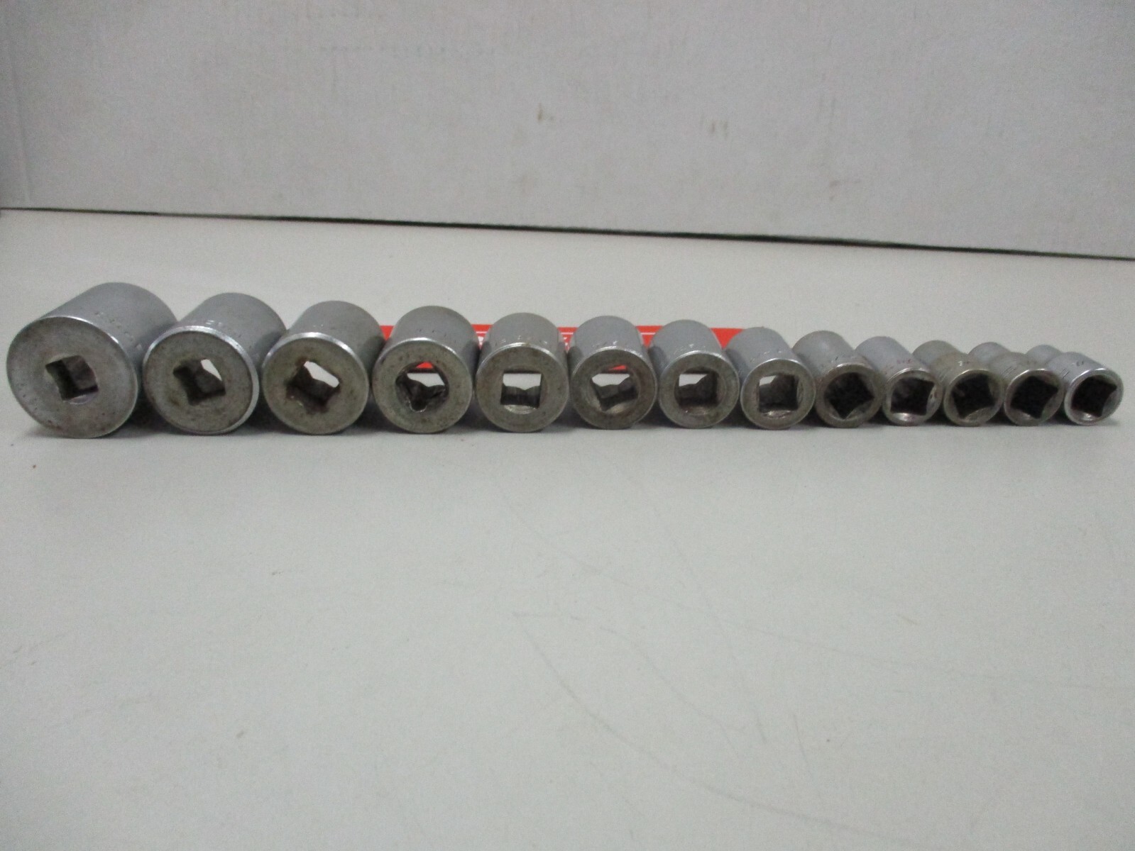 Craftsman 13pc =V= Series 1/2″ Drive 12 Point SAE Socket Set 7/16 to 1-1/4