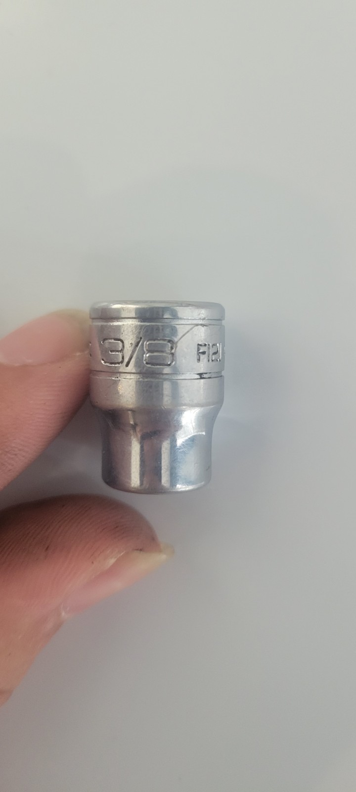 SNAP ON TOOLS 3/8″ SAE SOCKET — 3/8″ Drive — 12 Point – F121