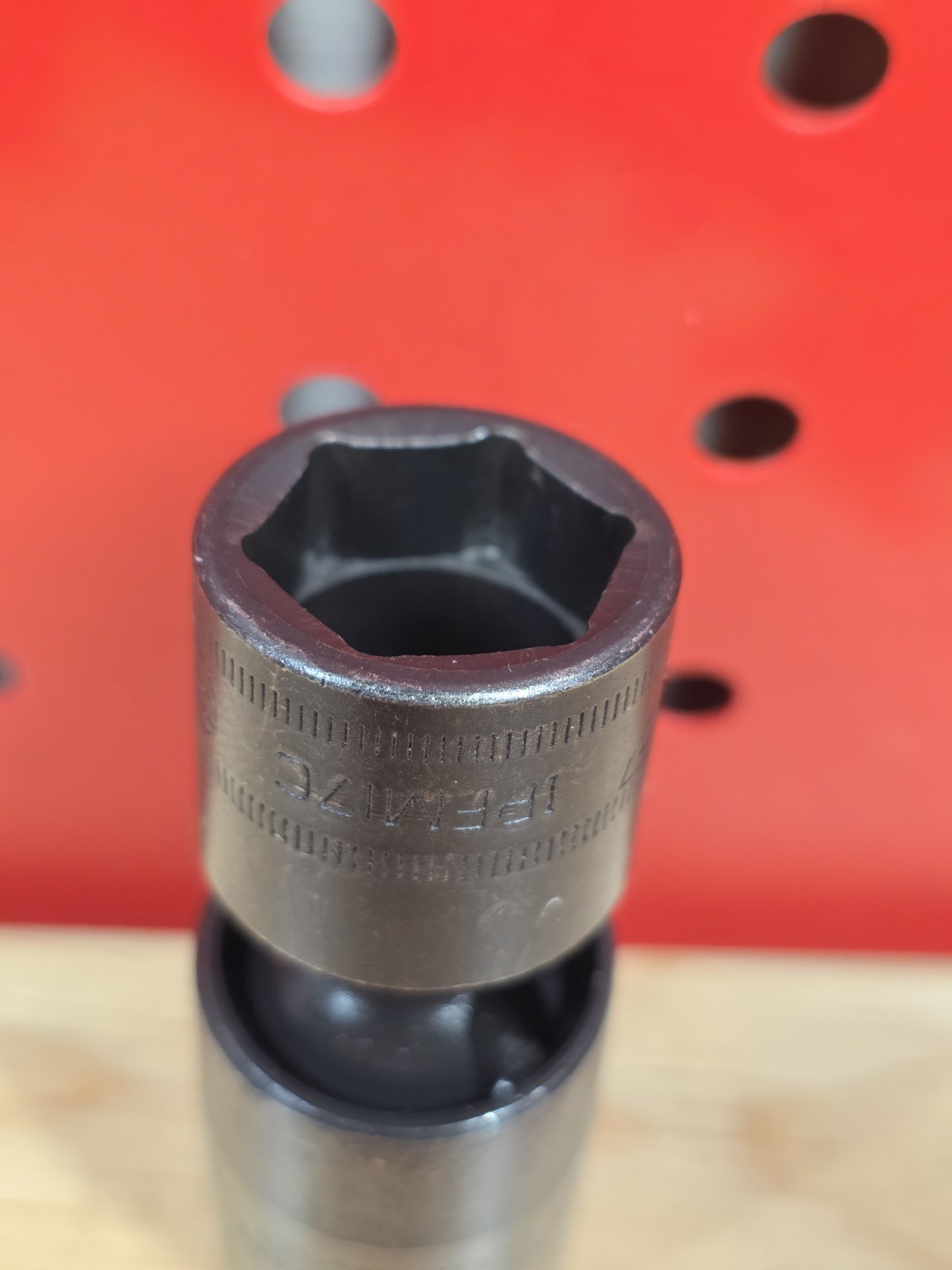 Snap-on Tools NEW IPFM17C 17mm 3/8″ Drive Metric 6-Point Impact Swivel Socket