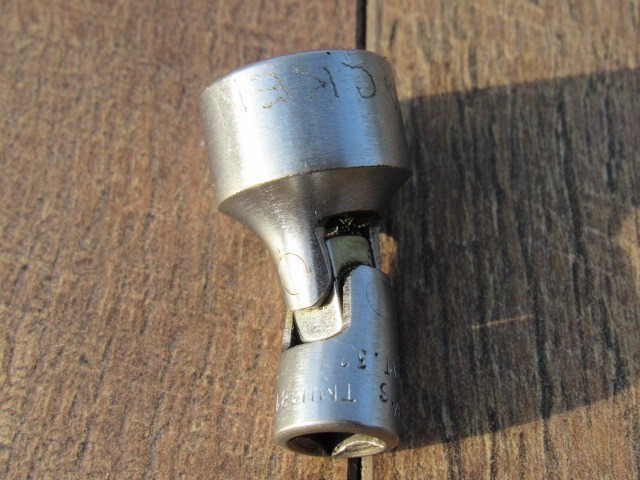SNAP ON 9/16″ TMU181 1/4″ DRIVE 12 POINT SAE UNIVERSAL SWIVEL SOCKET UNDERLINE