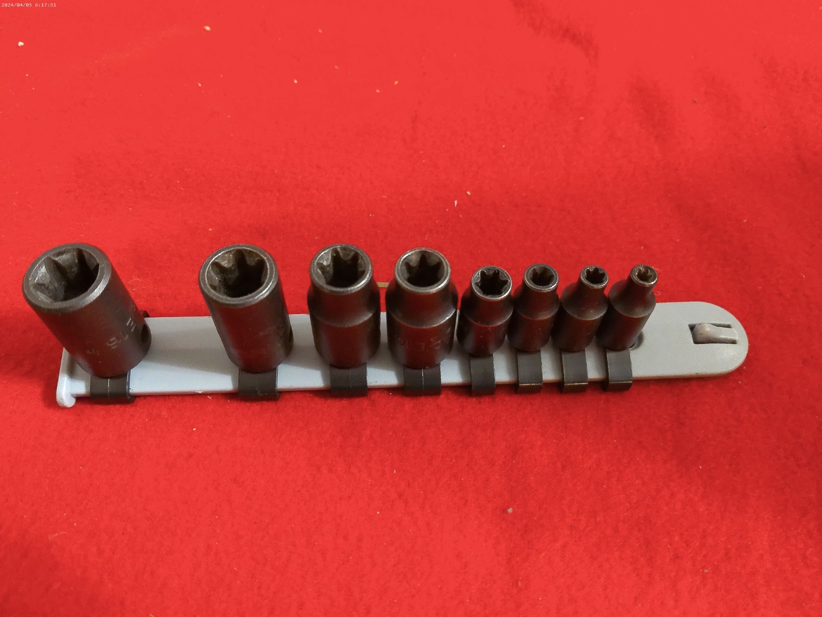 MAC Tools 8 pc Inverted Torx Impact Sockets 1/4″ & 3/8″ Drive SMXE8PT E4-E16