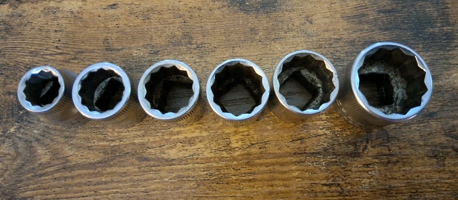 Craftsman 3/8″ Drive 12pt V Metric Sockets 9mm,11mm,12mm,13mm,14mm,17mm