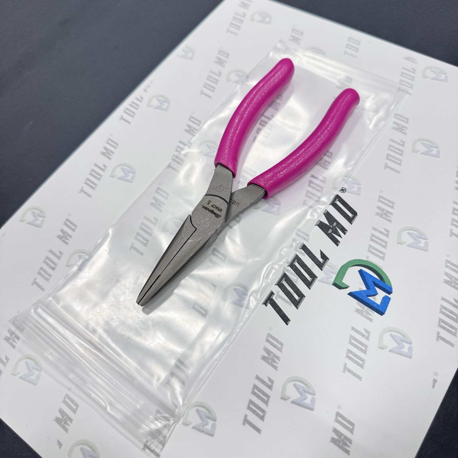 Snap-on Tools USA NEW 2025 ELECTRIC PINK 6″ Talon Grip Needle Nose Pliers 95ACF