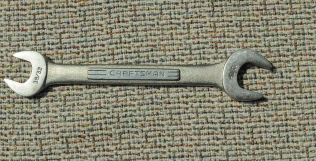9 PC. USA CRAFTSMAN V OPEN END WRENCH SET WITH VINTAGE HOLDER