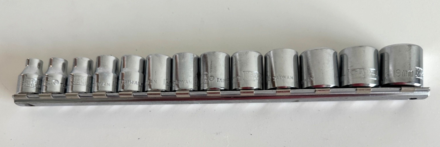 Master Mechanic 13 Piece Metric Socket Set 7-19MM Complete w/Holder 3/8″ 12 PT