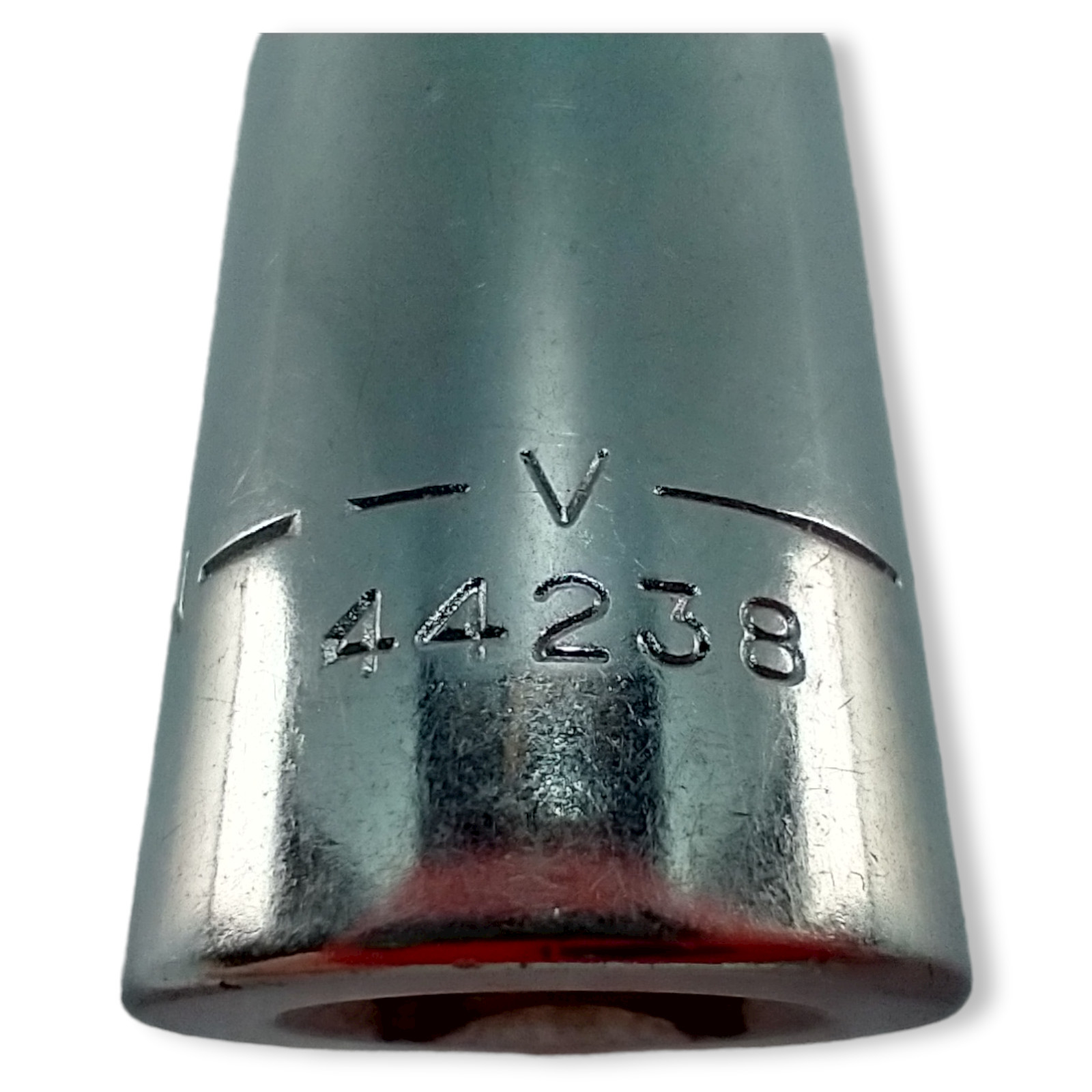 Craftsman V 44238 – 1/2″ Drive – 19 MM 12 Pt. Socket