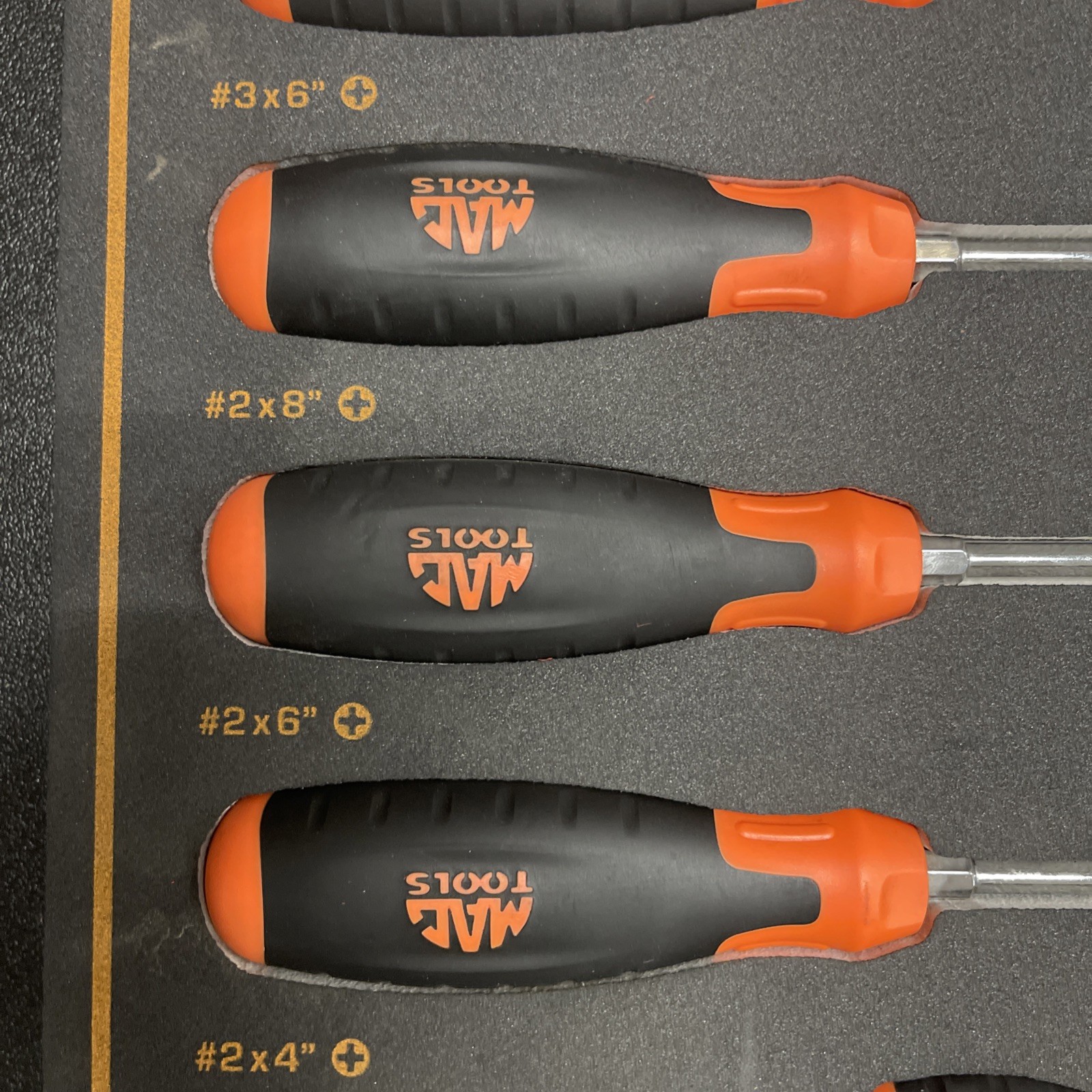 Mac Tools SDRB12FNO 12 Piece Screwdriver Set In Orange Great Condition