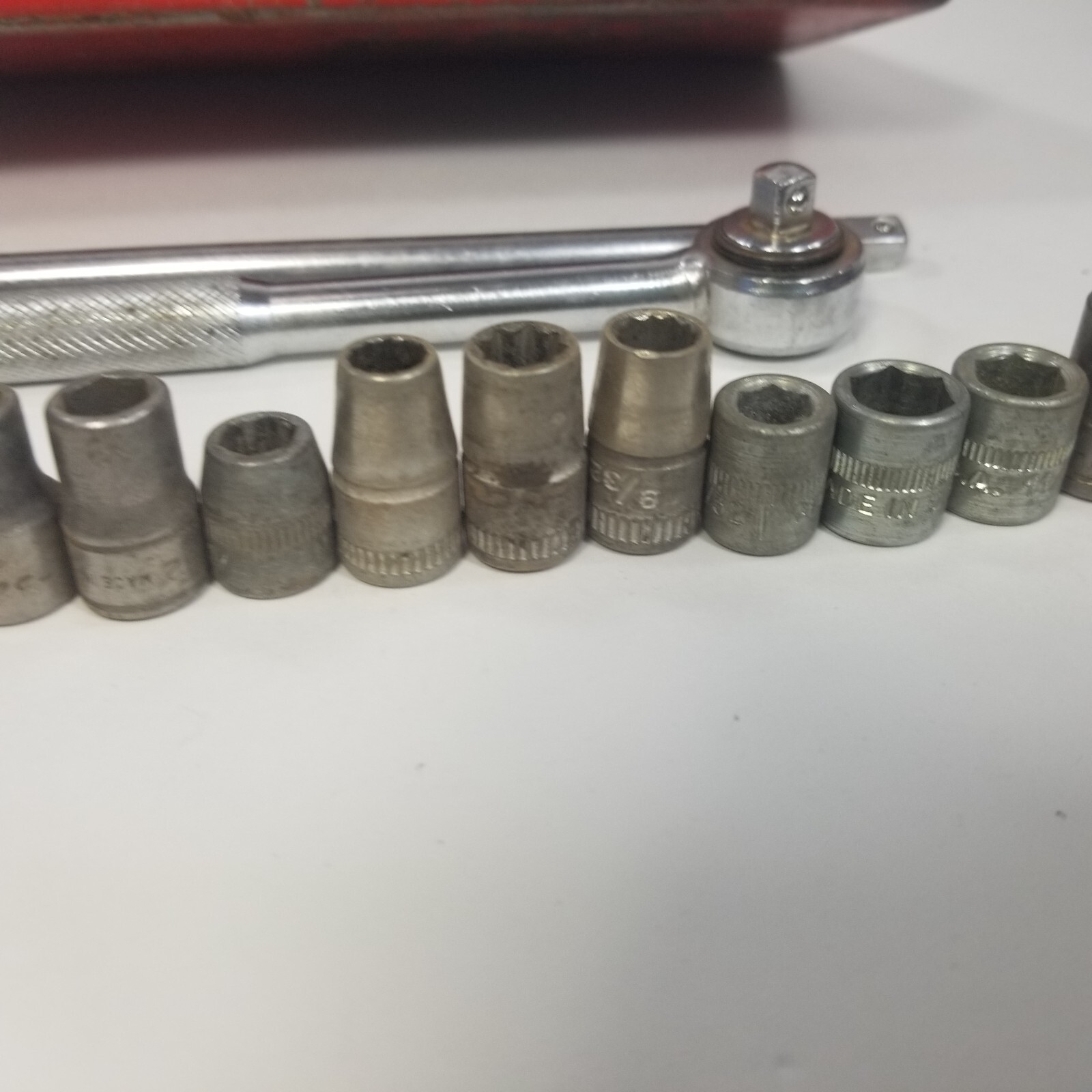 Vintage Buffalo Ratchet & Socket Set 17Piece 1/4″ Drive w/ Metal Case