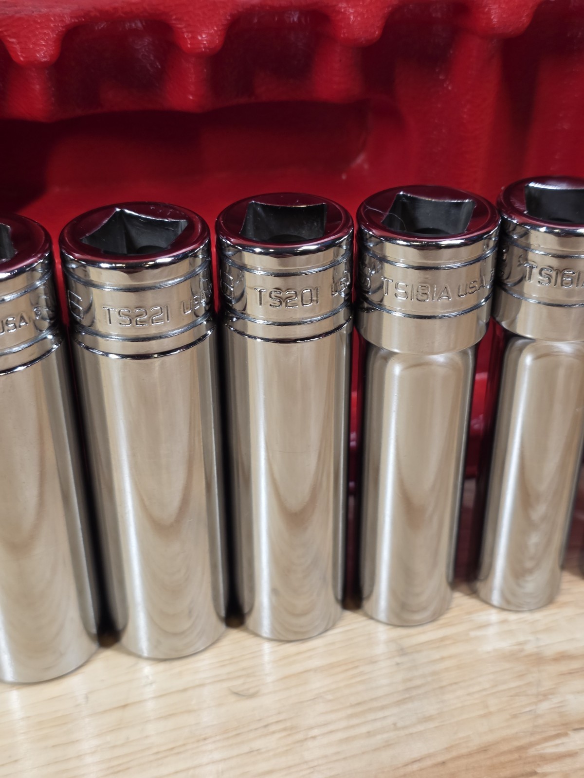 Snap-on 313TSYA 1/2″ Drive 13-Piece 3/8″ – 1-1/8″ Deep 6-Point Chrome Socket Set